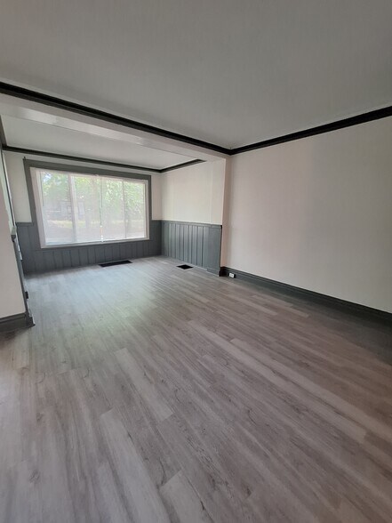 Building Photo - 824 Ramsey St