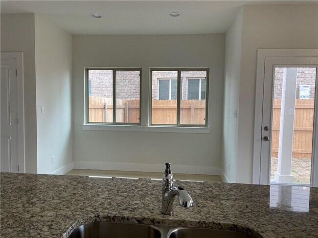 Building Photo - 526 White Steppe Way
