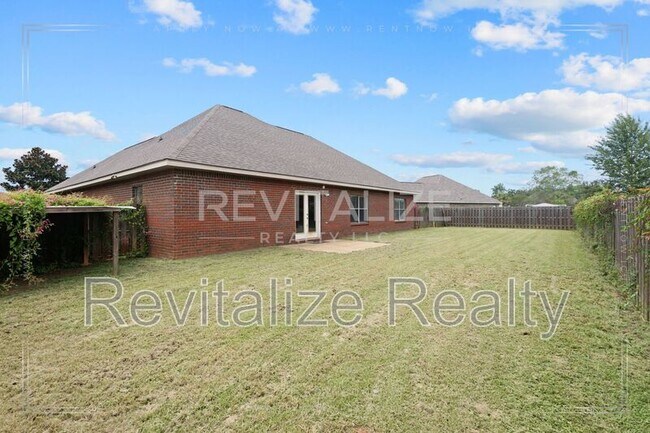 Building Photo - 11070 Courtland Ct