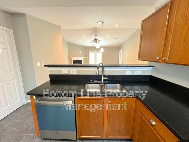 Building Photo - 10957 Dry Stone Dr