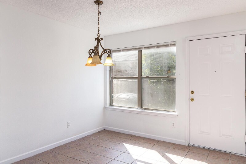 Building Photo - 11135 Quail Pass