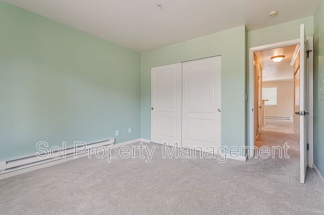 Building Photo - 41 Grandview St