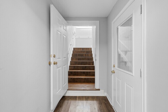 Building Photo - 3338 Prospect St