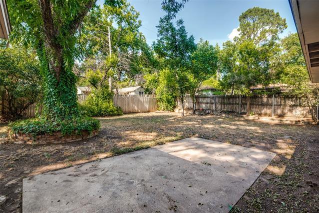 Building Photo - 1703 Raydon Dr