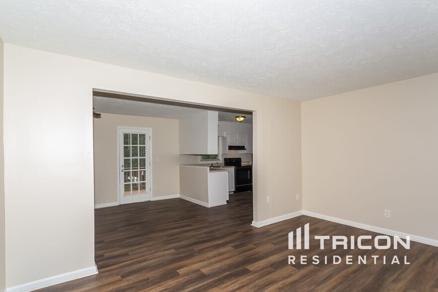 Building Photo - 6205 Dorsett Shoals Rd