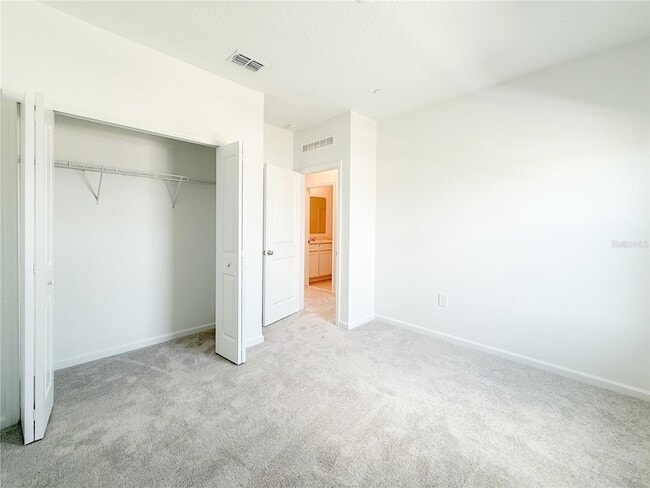 Building Photo - 1975 Stake Out Wy