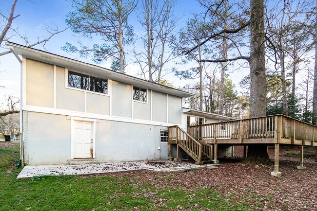 Building Photo - Fantastic 4bd/3ba home! Let yourself in!