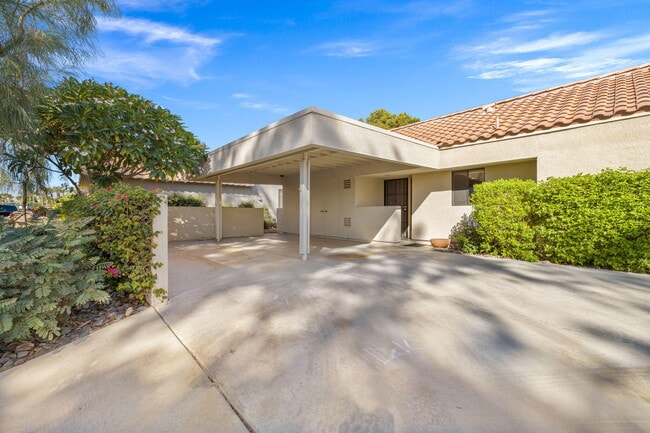 Building Photo - 77116 Pauma Valley Way