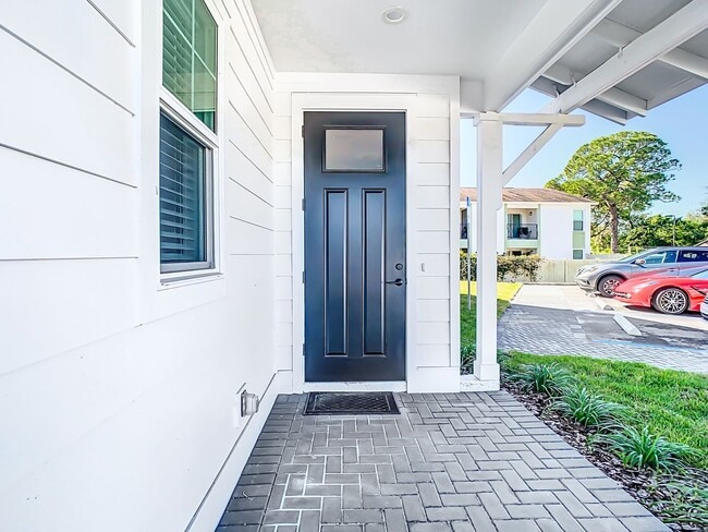 Building Photo - Brand New Constructed Townhouse in South T...