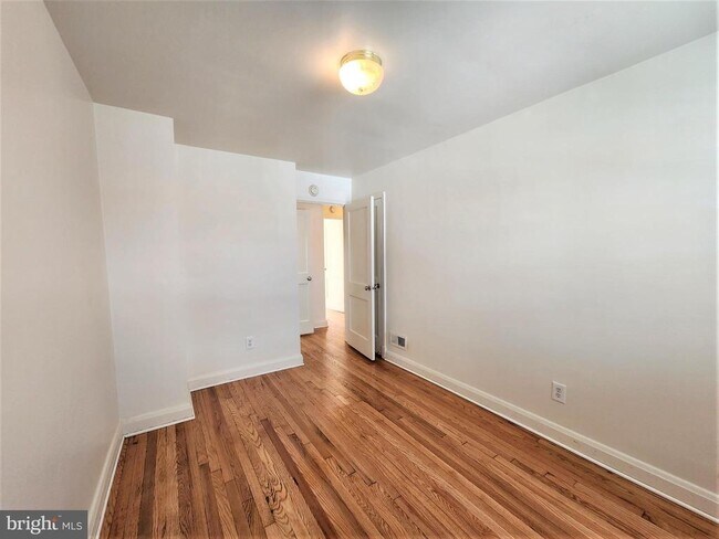 Building Photo - 3712 Elmley Ave