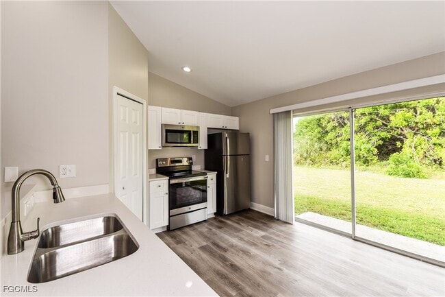 Building Photo - 1201 NE 19th St