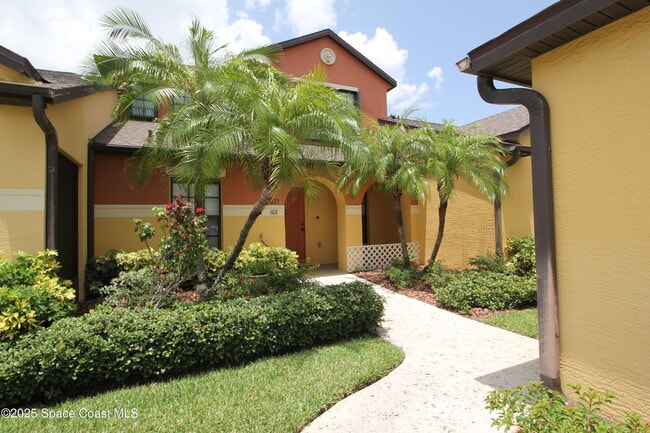 Building Photo - 1075 Luminary Cir