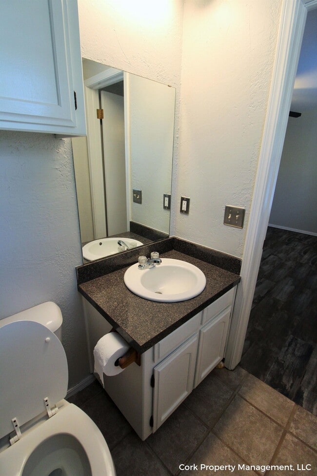 Building Photo - 1301 Del Norte Dr