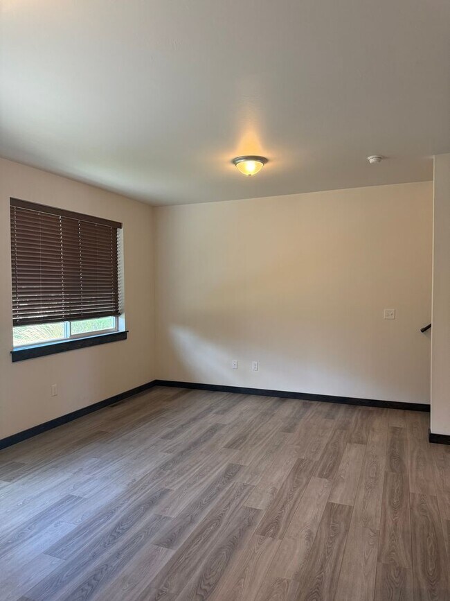 Building Photo - 1510 Butler Creek Ave