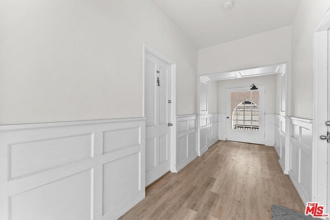 Building Photo - 140 S Camden Dr