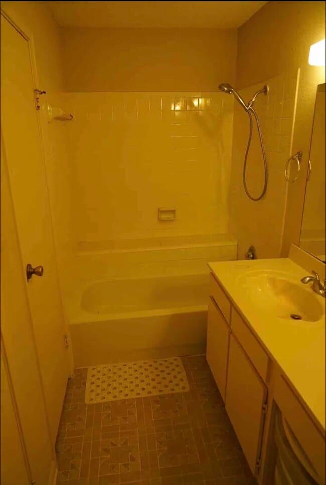 Building Photo - 7575 Cambridge St