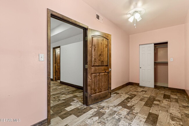 Building Photo - 7716 Wenda Dr