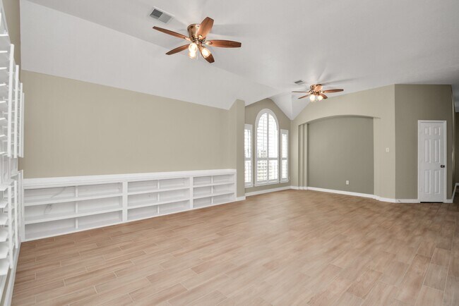 Building Photo - 13339 Yaupon Holly Ln