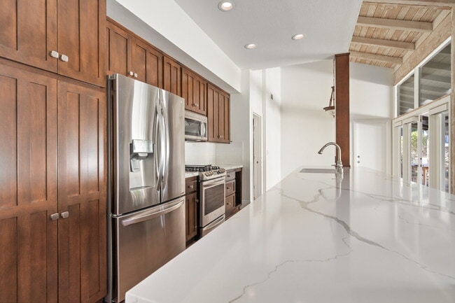 Building Photo - Gorgeous Fully Remodeled Home in The Bluffs Extra Large Patio