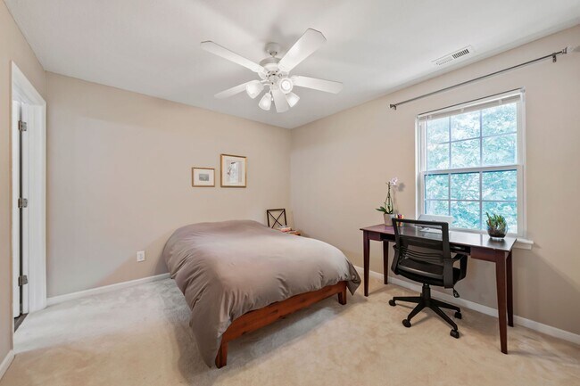 Building Photo - 2 Bd/2.5 Ba Home w/ Fenced Yard w/i Minutes of Downtown Durham!