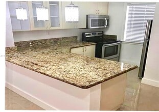 Building Photo - 17255 SW 95th Ave