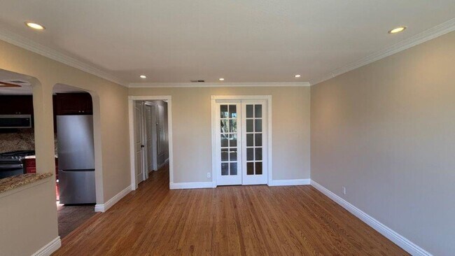 Building Photo - Beautiful Updated 4-Bedroom Martinez Home with Hardwood Floors,  Backyard & Gardener Included