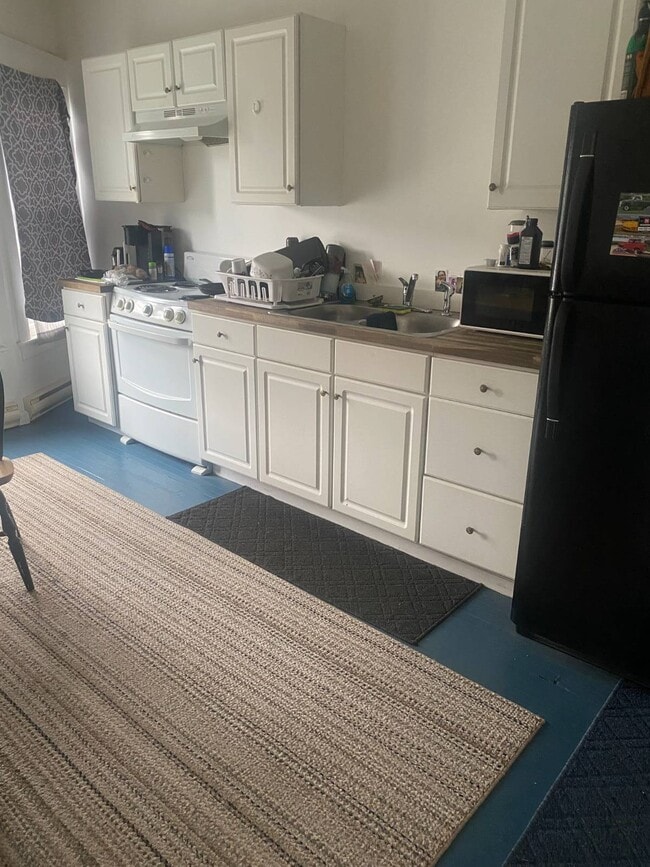 Building Photo - 18 Harper St