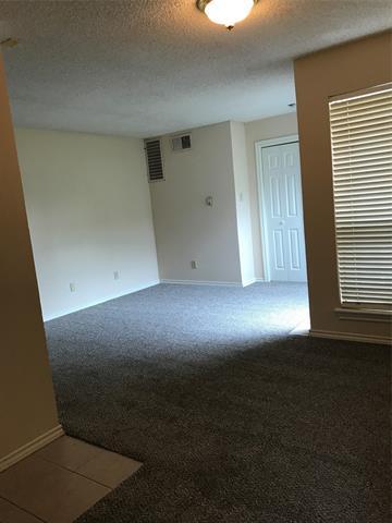 Building Photo - 9807 Walnut St