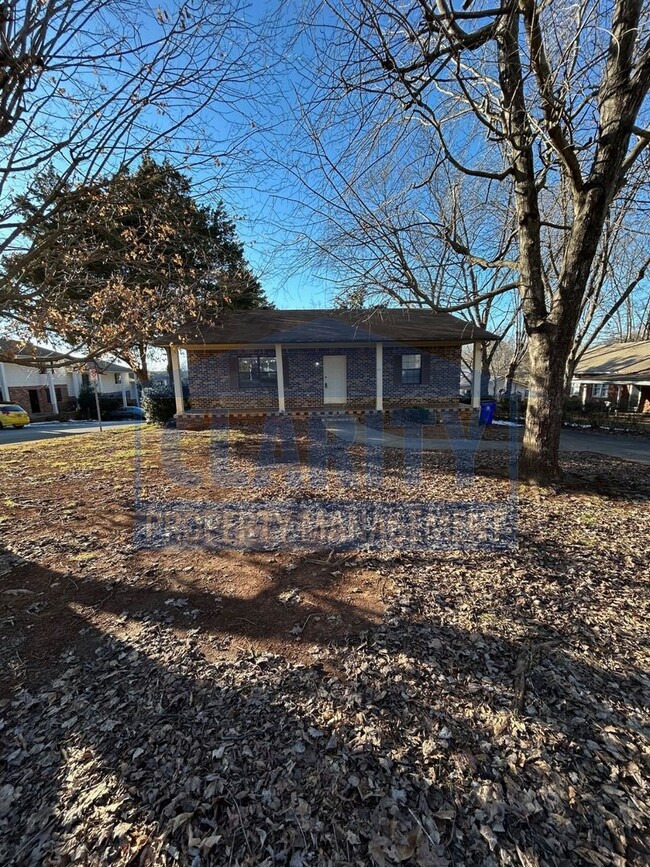 Building Photo - Lovely home in a quiet neighborhood!