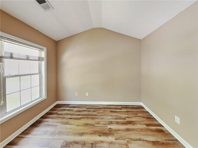 Building Photo - 2746 Northgate Way NW