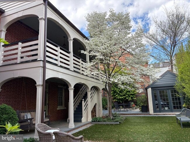 Building Photo - 413 Prince St