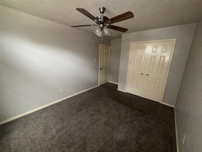 Building Photo - 16415 Great Forest Dr