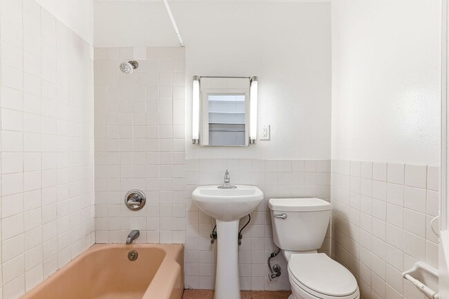 Building Photo - 1171/1173 Raymond Avenue