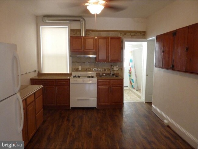 Building Photo - 428 N 31st St
