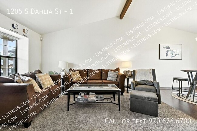 Building Photo - 1205 S Dahlia St