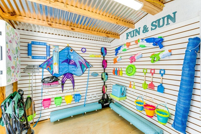 Building Photo - 4891 Heron Rd