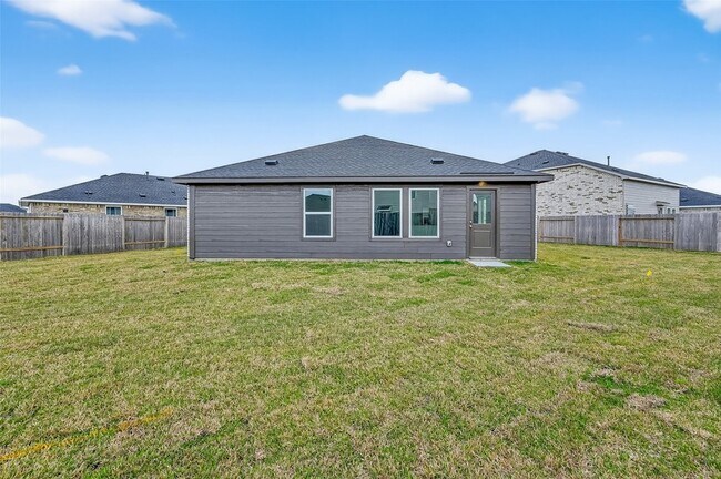 Building Photo - 216 Amy St