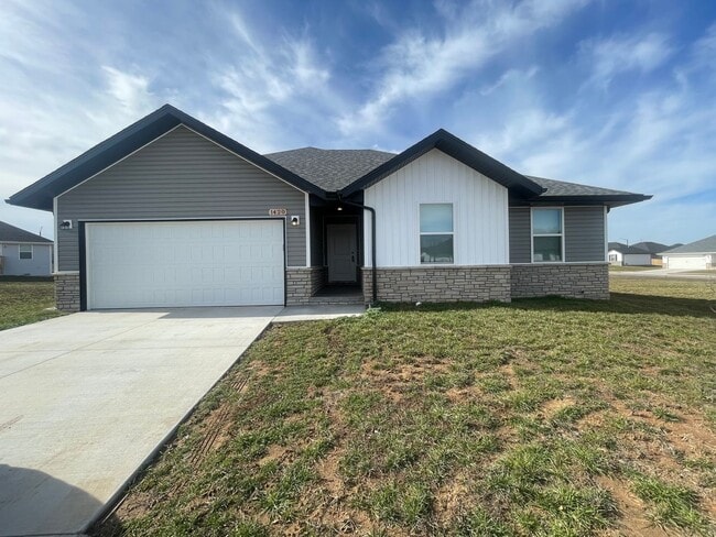 Make this beautiful modern home yours!! - Make this  beautiful modern home yours!!