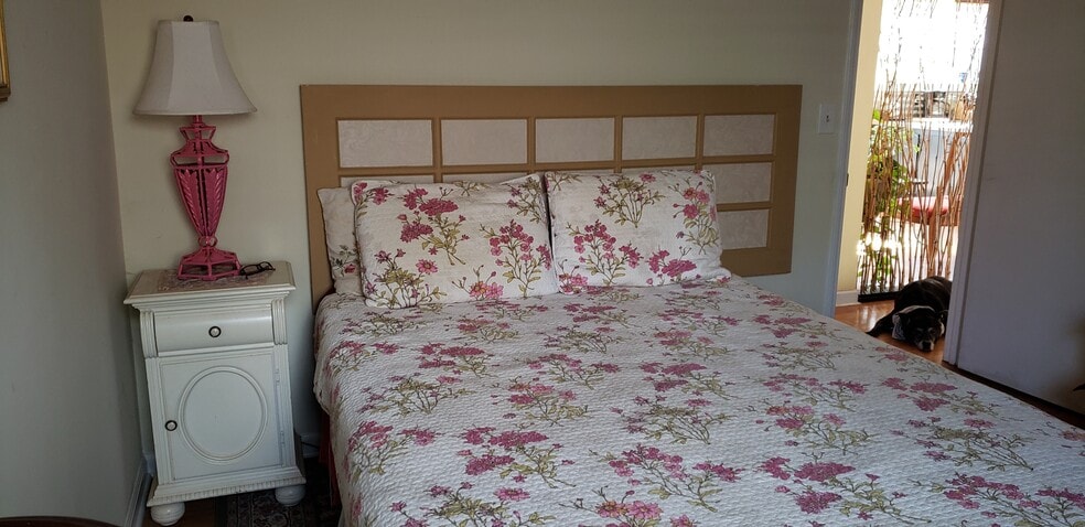 2nd bedroom - 4735 Pilgrim Mill Rd