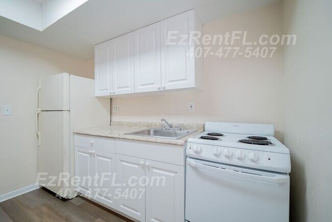 Building Photo - 632 8th St