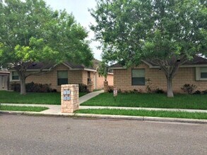 Building Photo - 1206 S Palm Dr
