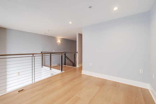 Building Photo - 68 Harriet St