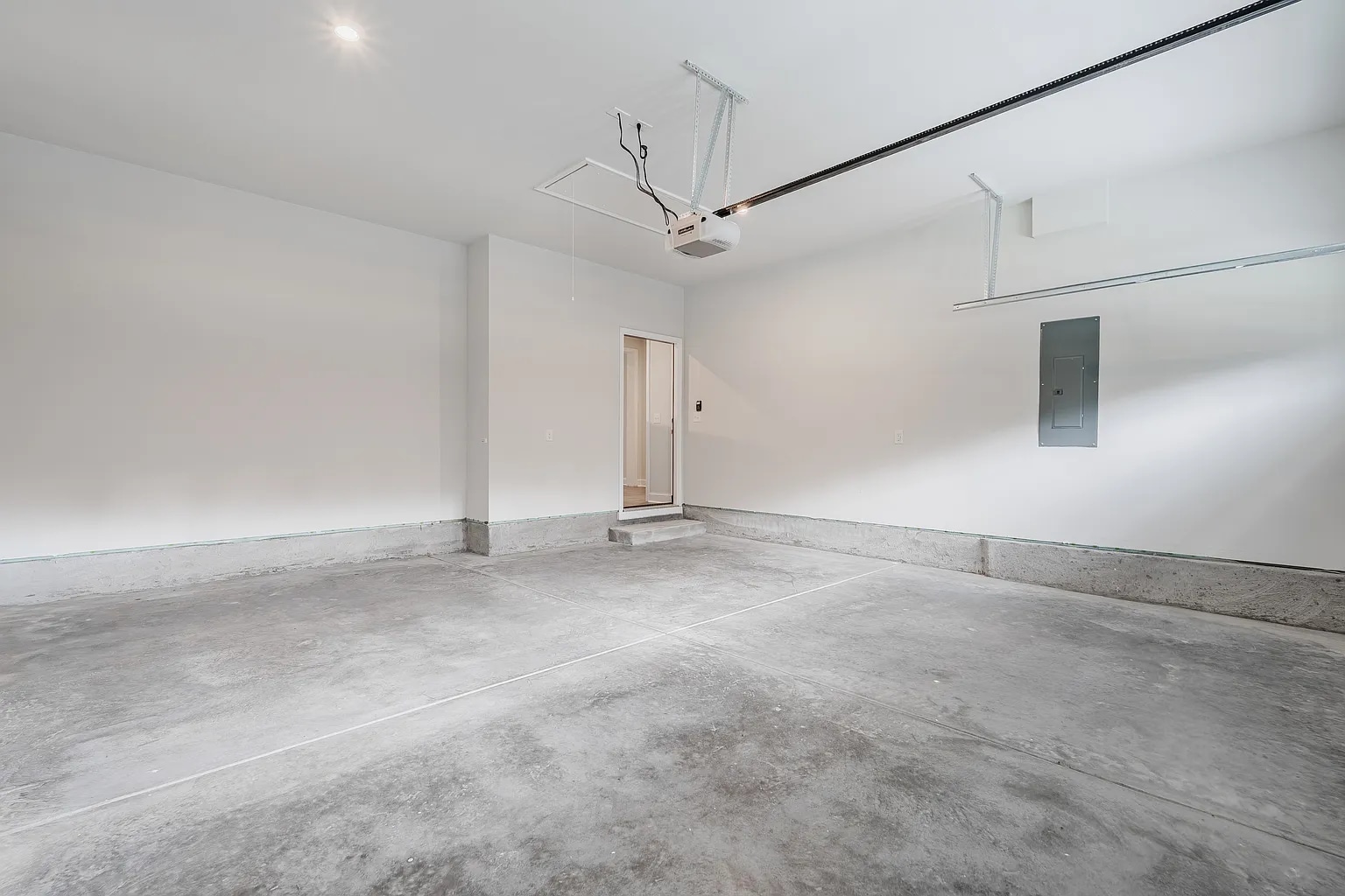Building Photo - 192 Dendron Dr