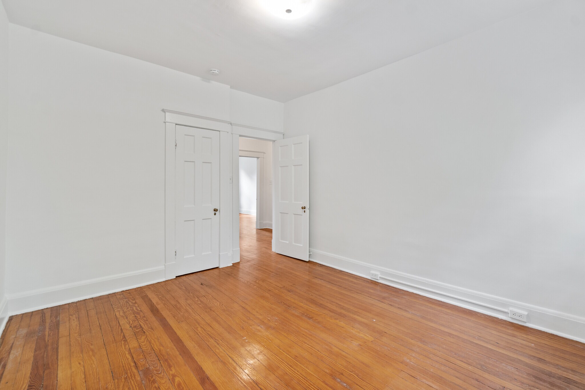 Building Photo - 2926 Wyman Pky