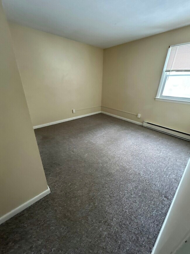 Building Photo - 17 Winter St