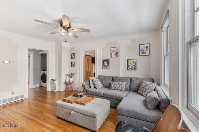 Building Photo - 83 Spring St