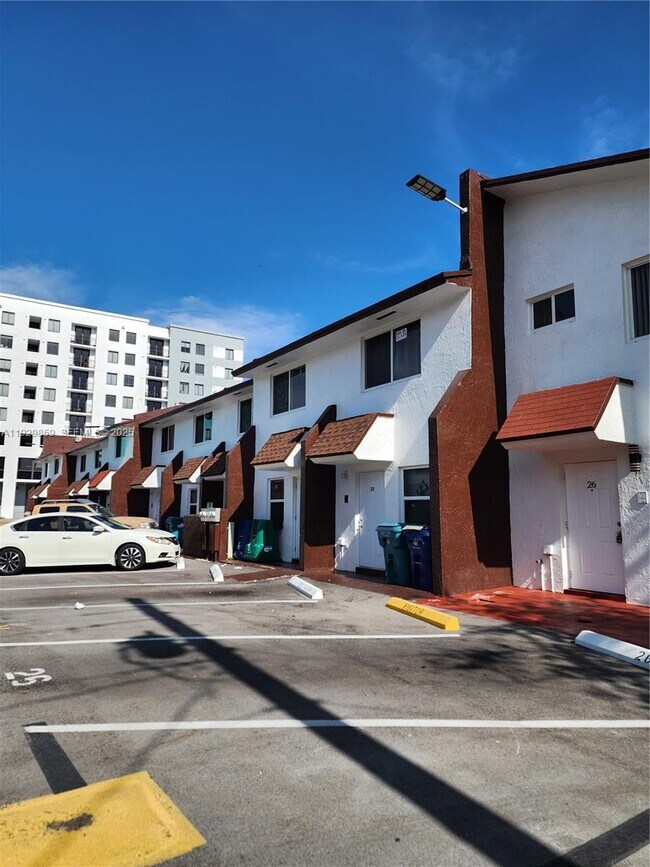 Building Photo - 401 SW 109th Ave