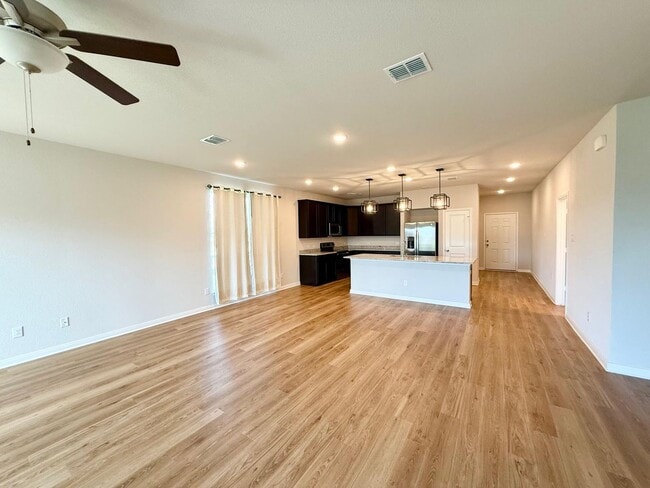 Building Photo - Modern 3 Bed, 2 Bath + Office