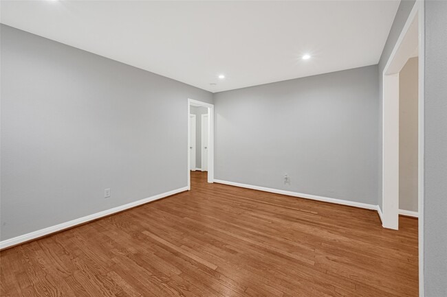 Building Photo - 501 Jerry St