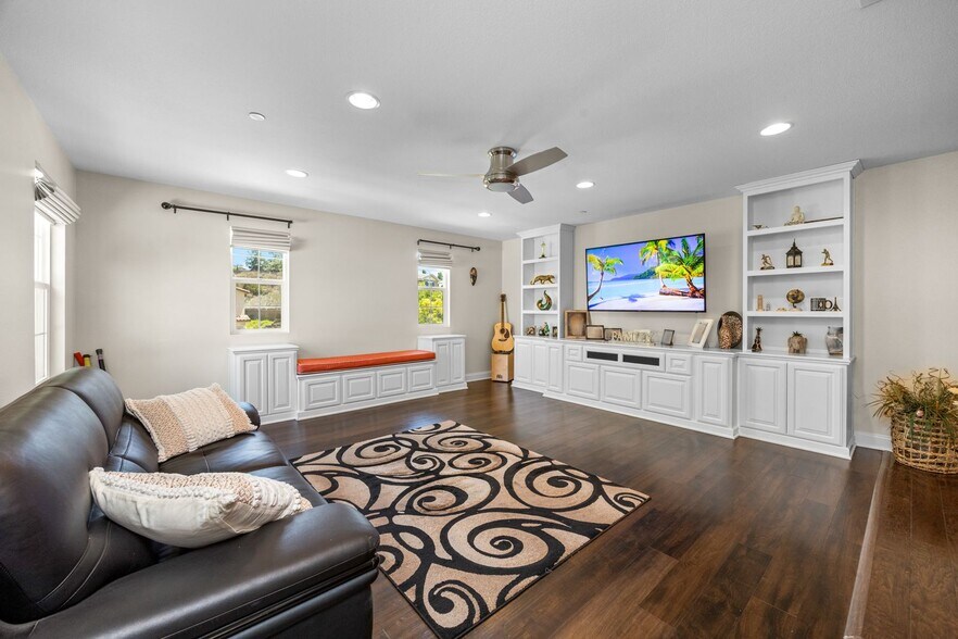 Building Photo - 25589 Foxglove Ln